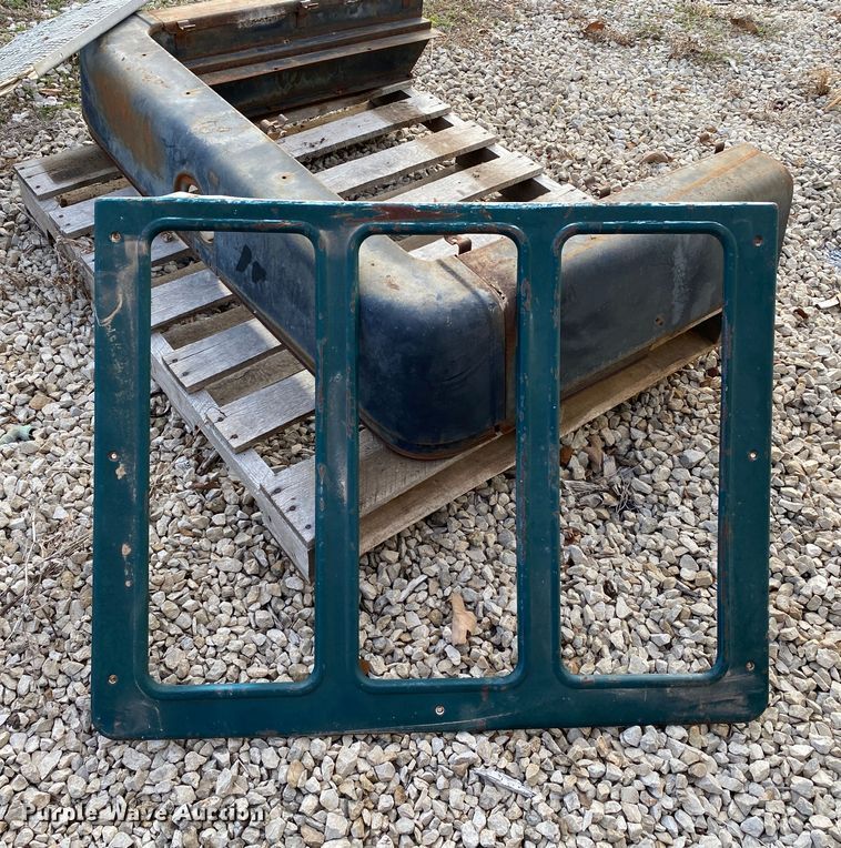 image for item IG9877 International Paystar 5000  truck parts