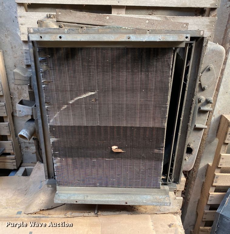 image for item IG9877 International Paystar 5000  truck parts