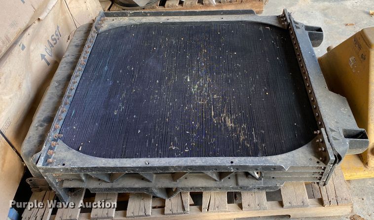 image for item IG9877 International Paystar 5000  truck parts