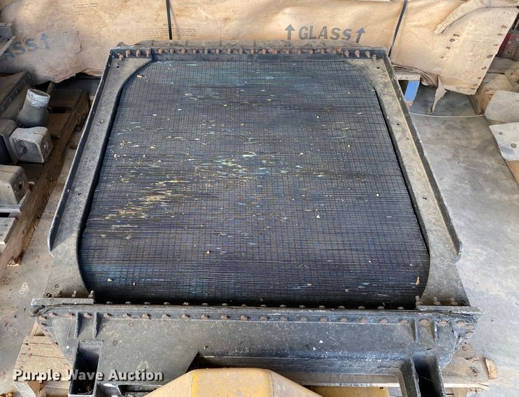 image for item IG9877 International Paystar 5000  truck parts