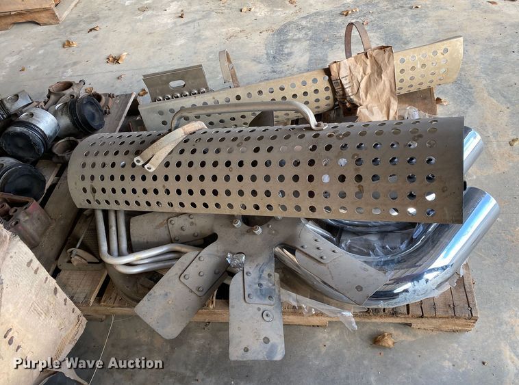 image for item IG9877 International Paystar 5000  truck parts