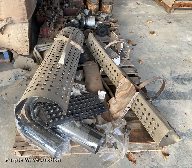 image for item IG9877 International Paystar 5000  truck parts