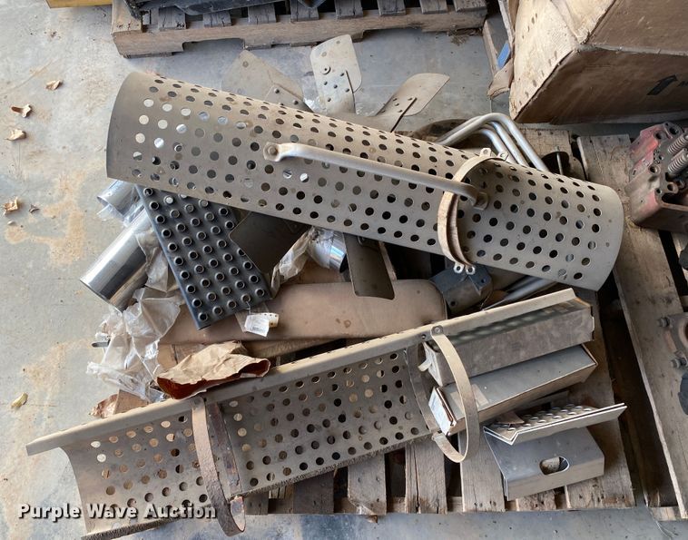 image for item IG9877 International Paystar 5000  truck parts