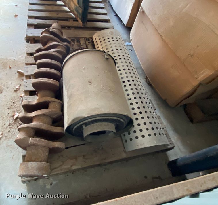 image for item IG9877 International Paystar 5000  truck parts