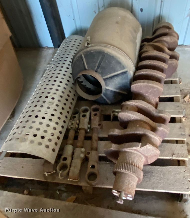 image for item IG9877 International Paystar 5000  truck parts