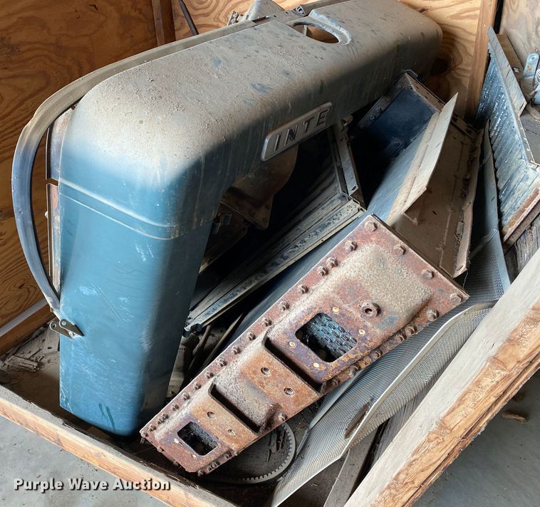 image for item IG9877 International Paystar 5000  truck parts