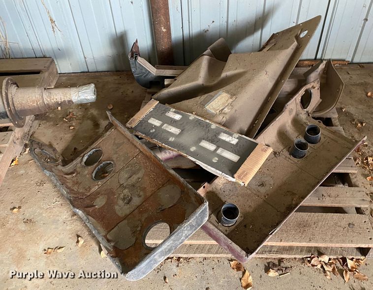 image for item IG9877 International Paystar 5000  truck parts