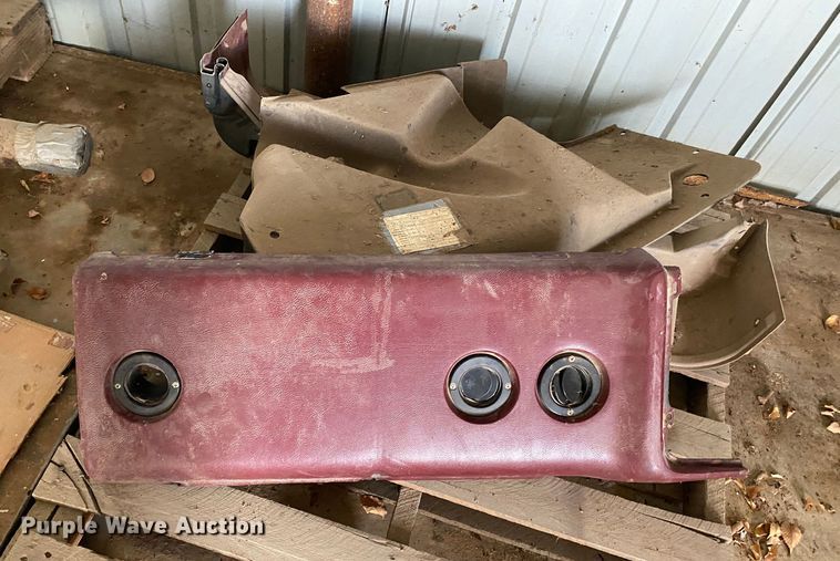 image for item IG9877 International Paystar 5000  truck parts