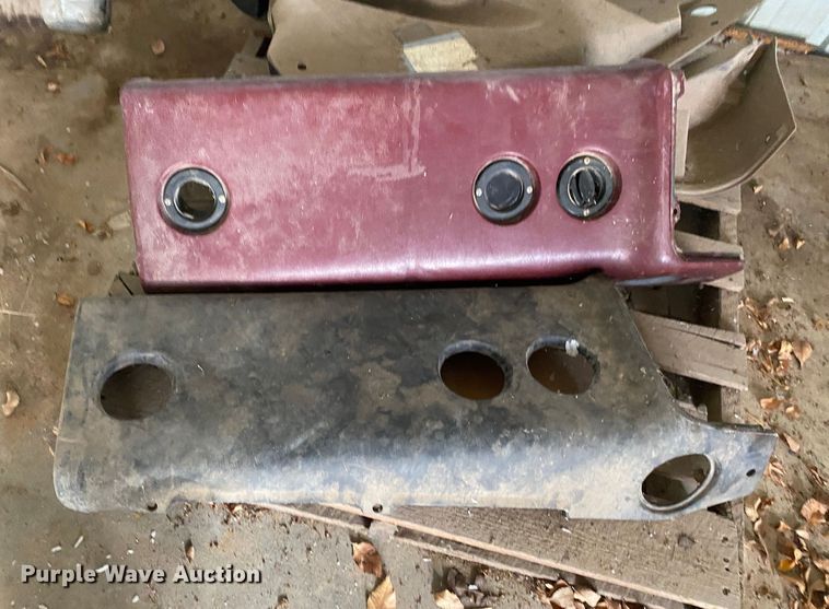 image for item IG9877 International Paystar 5000  truck parts