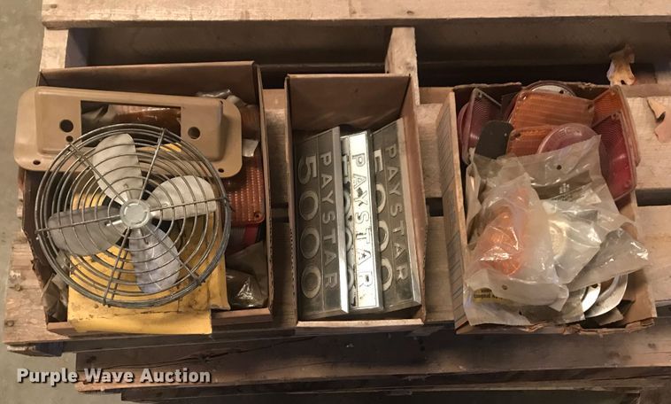 image for item IG9877 International Paystar 5000  truck parts