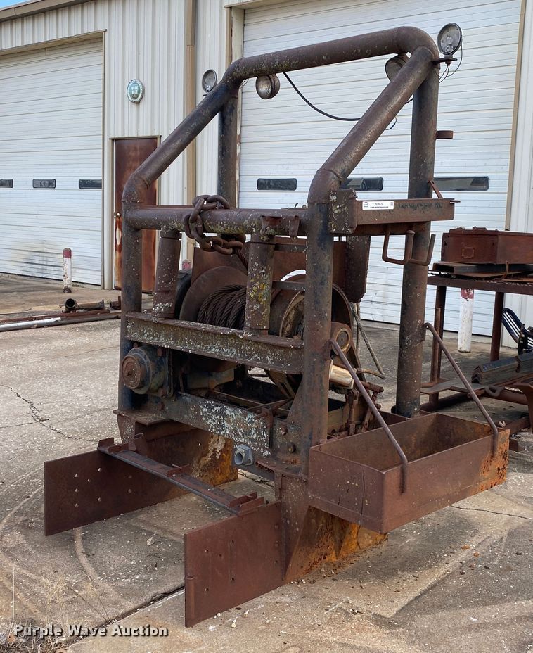 image for item IG9878 Braden  winch