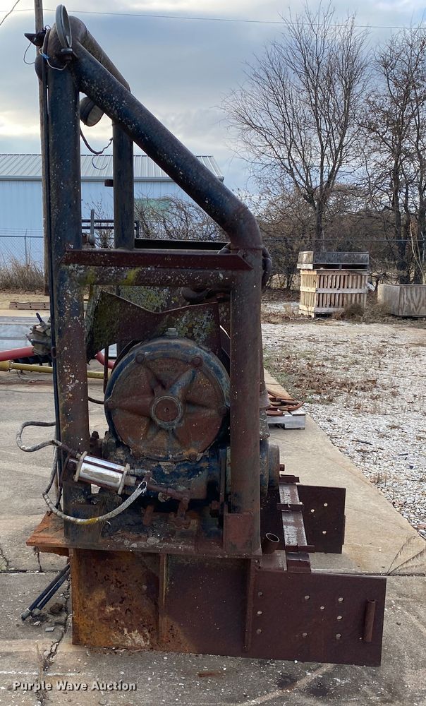 image for item IG9878 Braden  winch