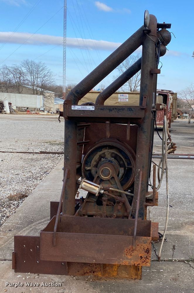 image for item IG9878 Braden  winch