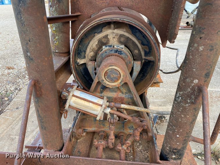 image for item IG9878 Braden  winch