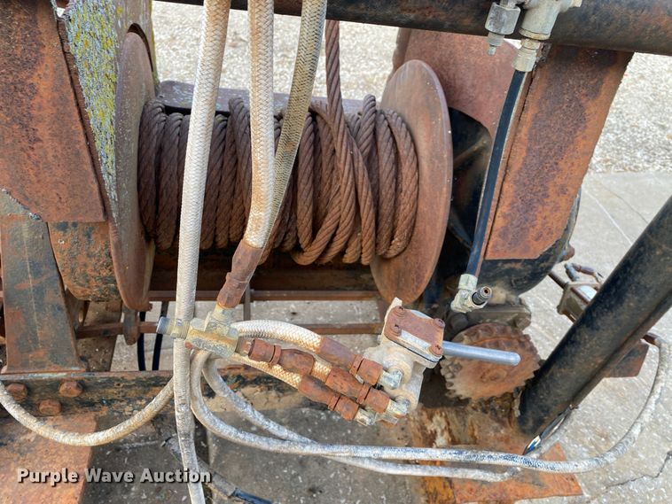 image for item IG9878 Braden  winch