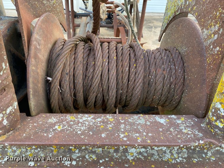 image for item IG9878 Braden  winch