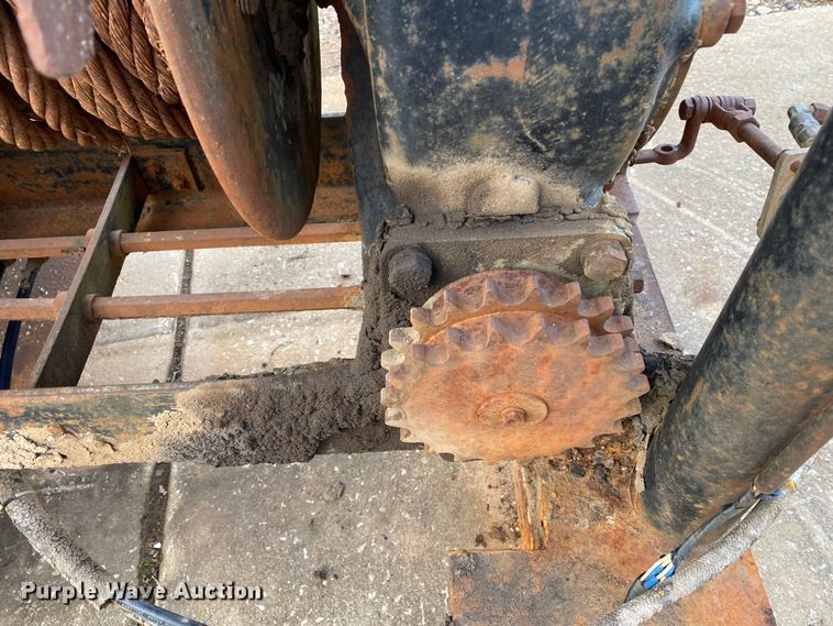 image for item IG9878 Braden  winch