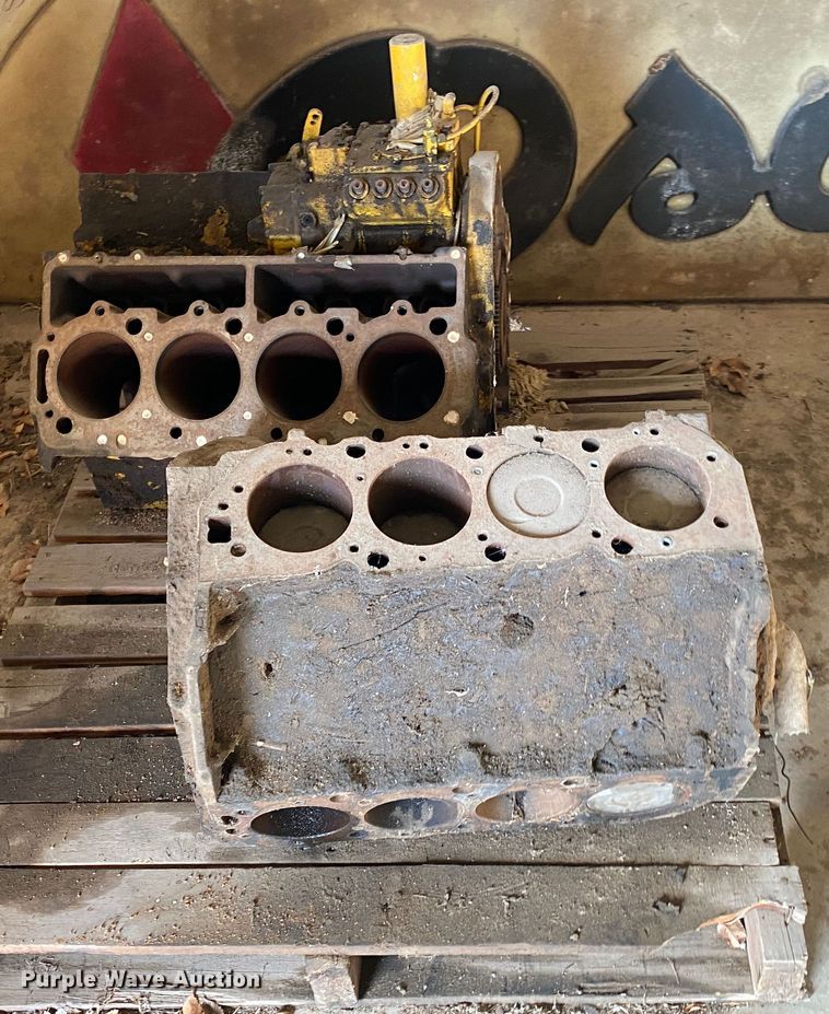 image for item IG9880 Detroit Diesel  engine