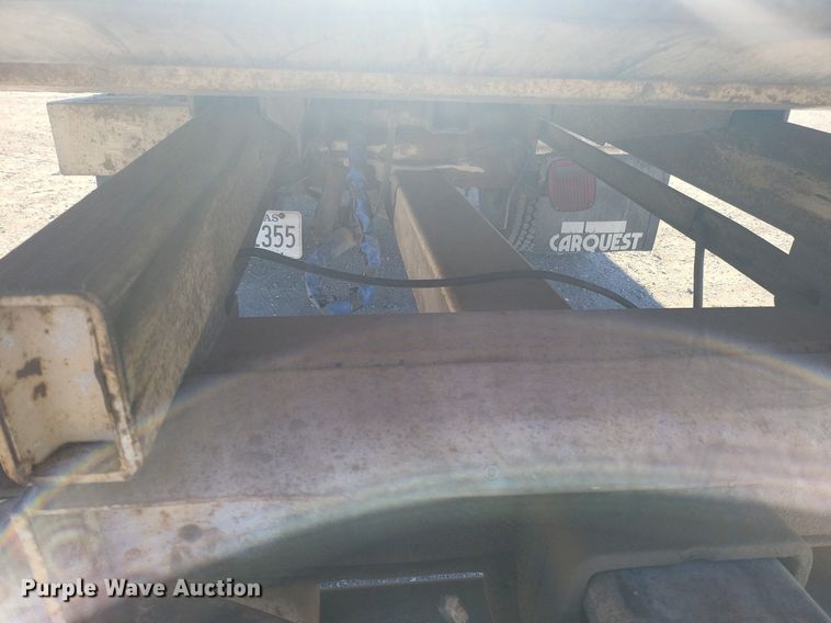 image for item IU9895 1992 International 4900  rollback truck