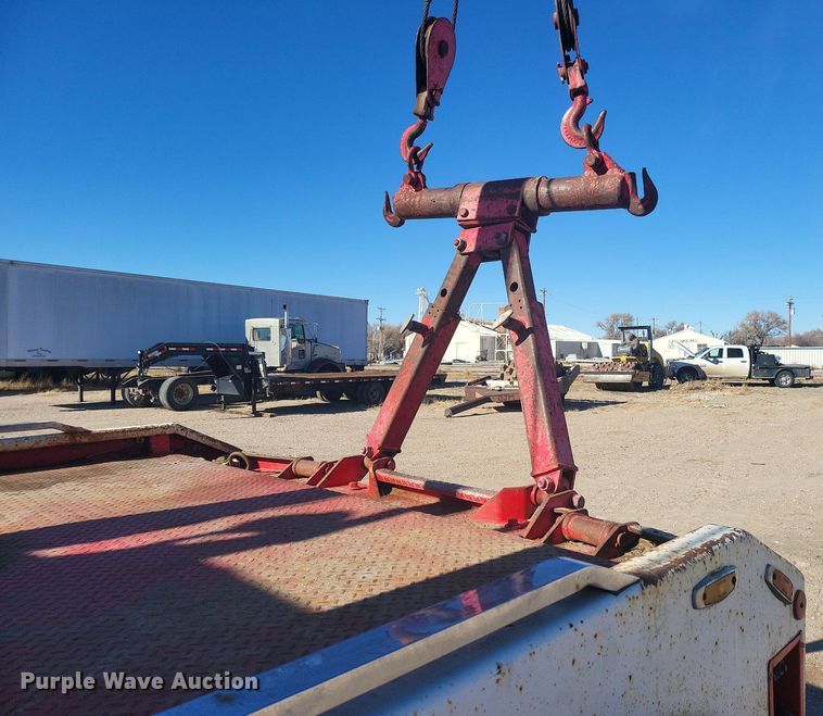 image for item IU9896 1976 Peterbilt 359  tow truck