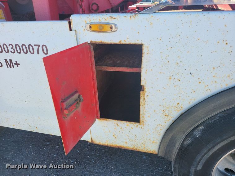 image for item IU9896 1976 Peterbilt 359  tow truck