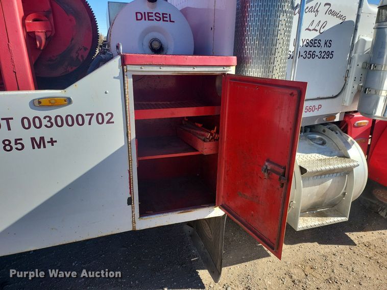 image for item IU9896 1976 Peterbilt 359  tow truck