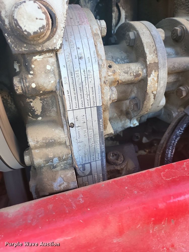 image for item IU9896 1976 Peterbilt 359  tow truck