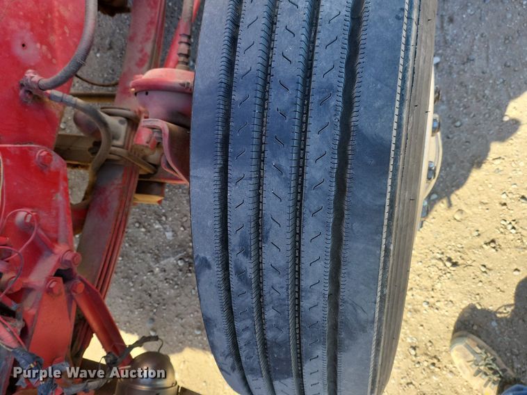 image for item IU9896 1976 Peterbilt 359  tow truck