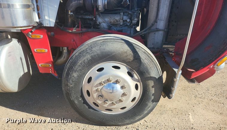 image for item IU9896 1976 Peterbilt 359  tow truck