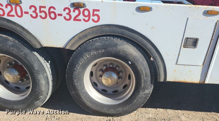 image for item IU9896 1976 Peterbilt 359  tow truck