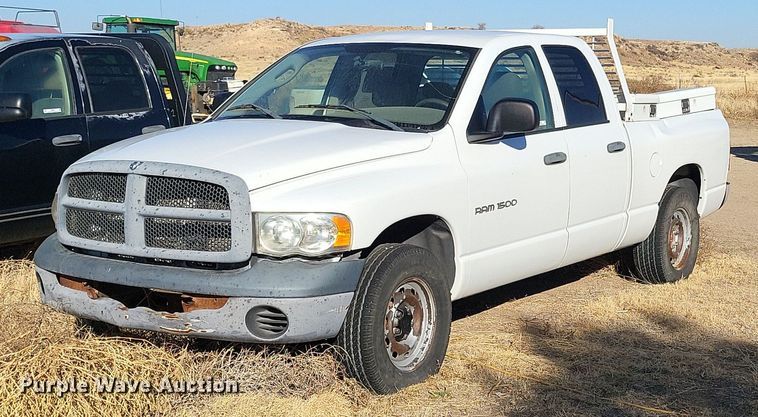 image for item IU9906 2004 Dodge Ram 1500  Quad Cab pickup truck