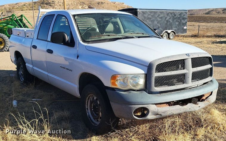 image for item IU9906 2004 Dodge Ram 1500  Quad Cab pickup truck