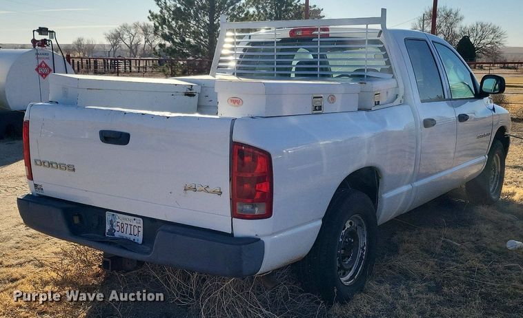 image for item IU9906 2004 Dodge Ram 1500  Quad Cab pickup truck