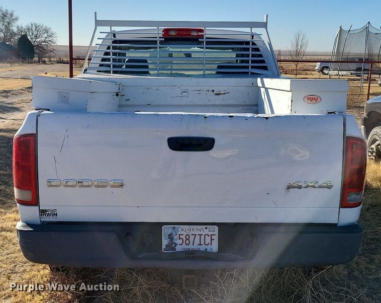 image for item IU9906 2004 Dodge Ram 1500  Quad Cab pickup truck