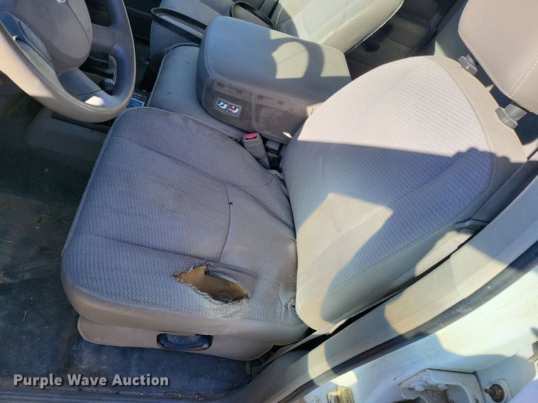 image for item IU9906 2004 Dodge Ram 1500  Quad Cab pickup truck