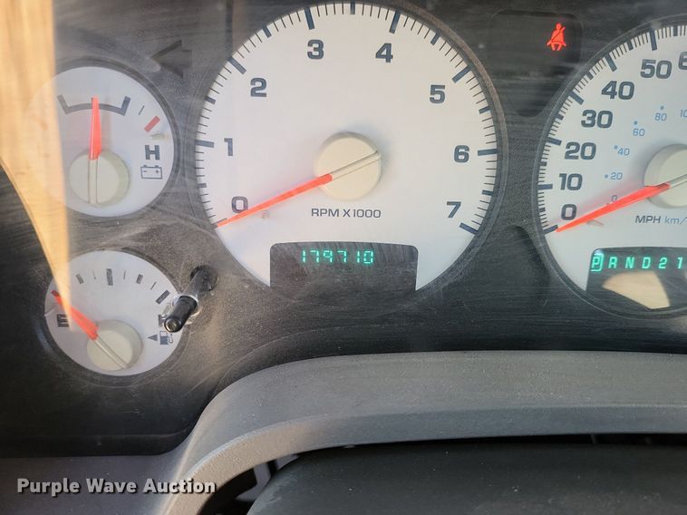 image for item IU9906 2004 Dodge Ram 1500  Quad Cab pickup truck