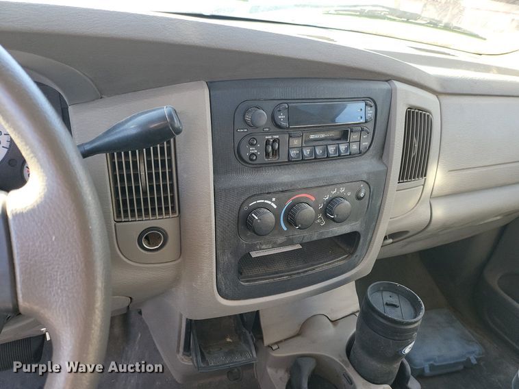 image for item IU9906 2004 Dodge Ram 1500  Quad Cab pickup truck