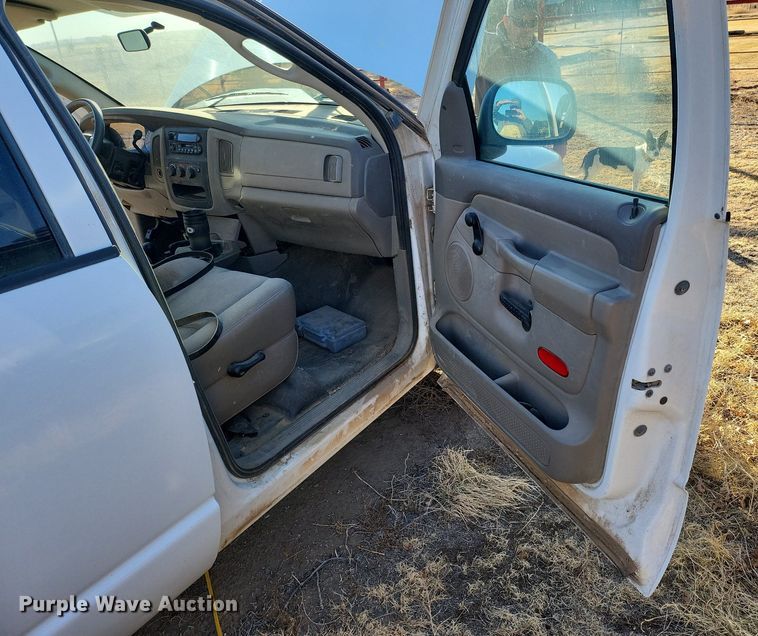 image for item IU9906 2004 Dodge Ram 1500  Quad Cab pickup truck