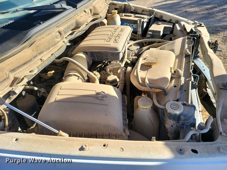 image for item IU9906 2004 Dodge Ram 1500  Quad Cab pickup truck