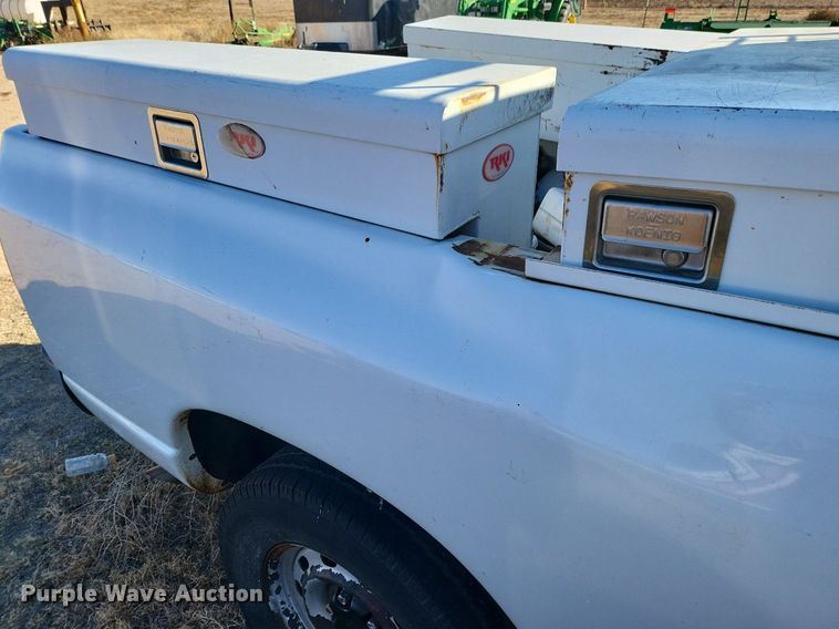 image for item IU9906 2004 Dodge Ram 1500  Quad Cab pickup truck