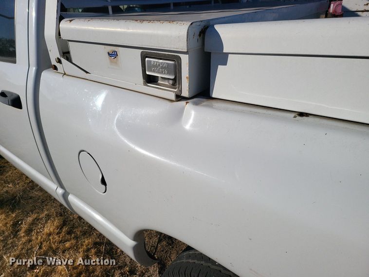 image for item IU9906 2004 Dodge Ram 1500  Quad Cab pickup truck