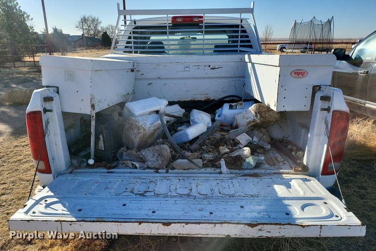 image for item IU9906 2004 Dodge Ram 1500  Quad Cab pickup truck