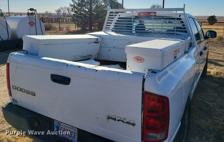 image for item IU9906 2004 Dodge Ram 1500  Quad Cab pickup truck