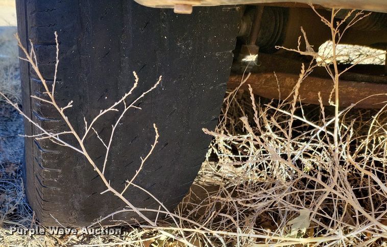 image for item IU9906 2004 Dodge Ram 1500  Quad Cab pickup truck