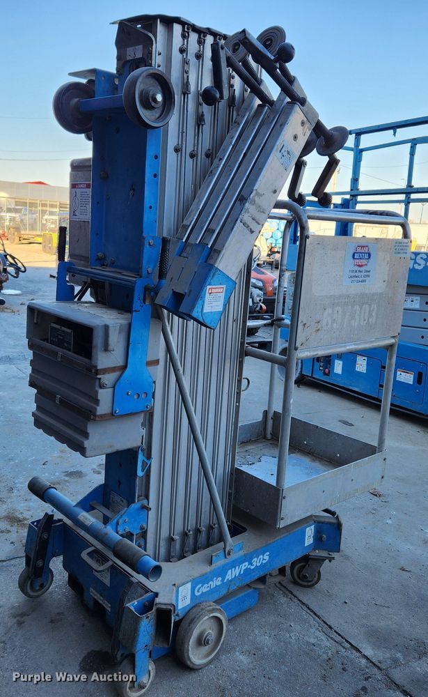 image for item JB9675 2005 Genie AWP-30S  vertical lift