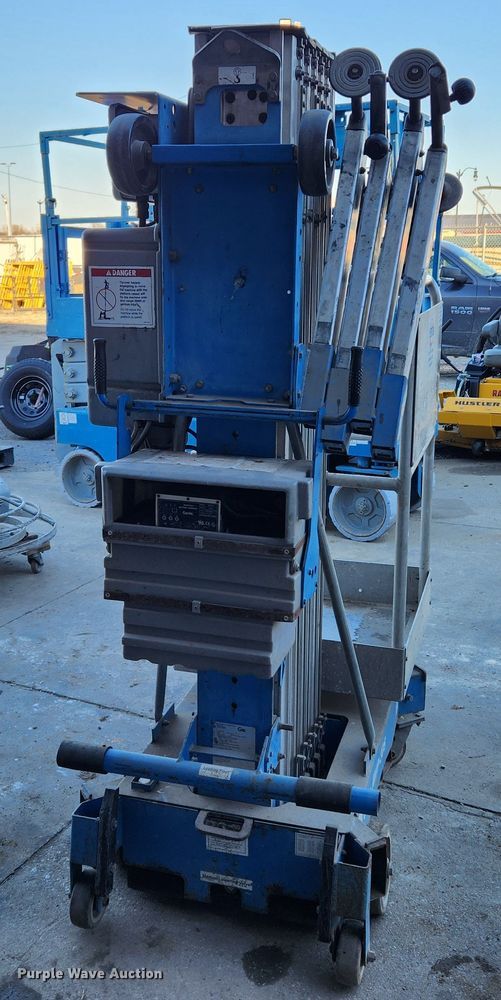 image for item JB9675 2005 Genie AWP-30S  vertical lift