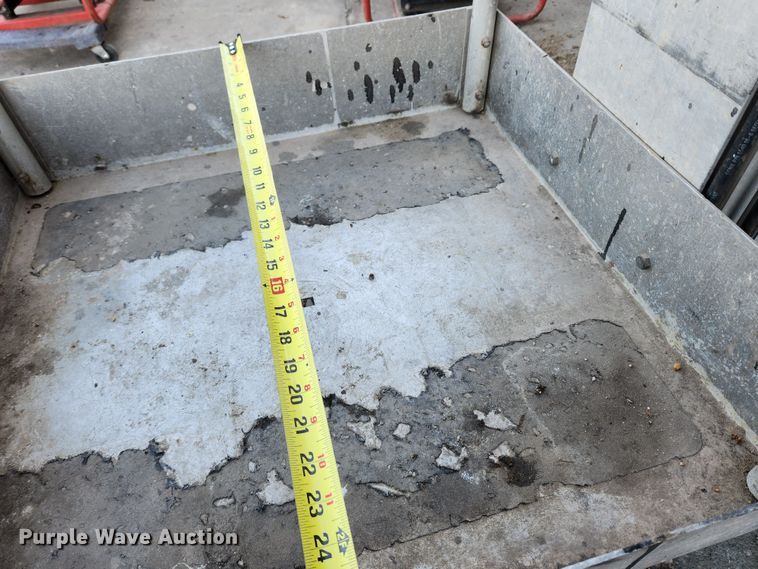 image for item JB9675 2005 Genie AWP-30S  vertical lift