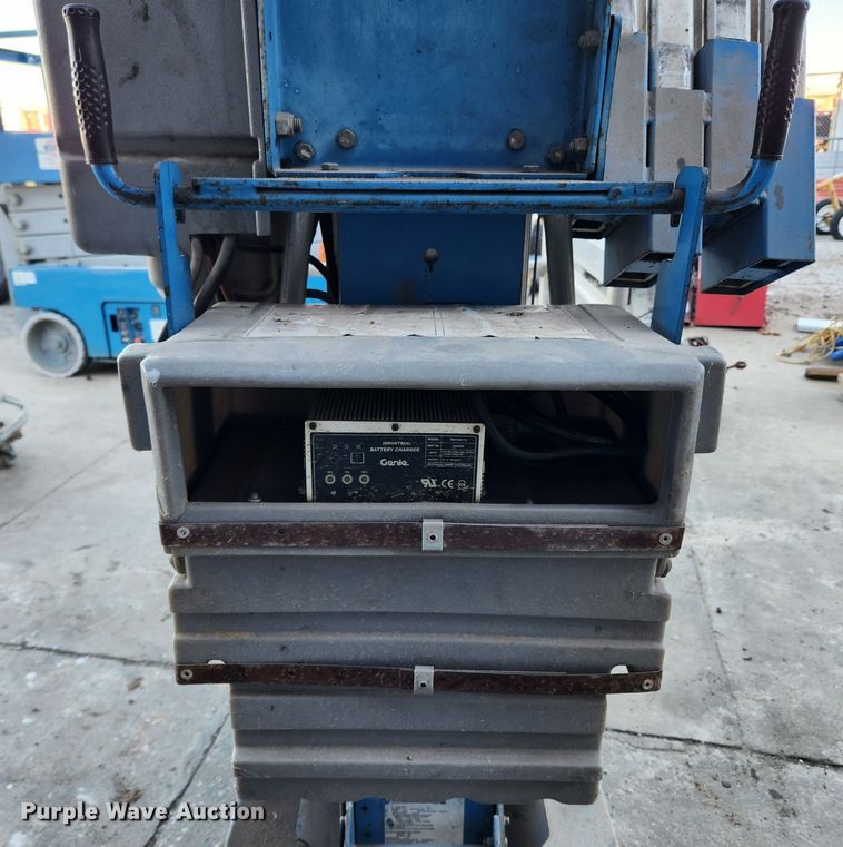 image for item JB9675 2005 Genie AWP-30S  vertical lift