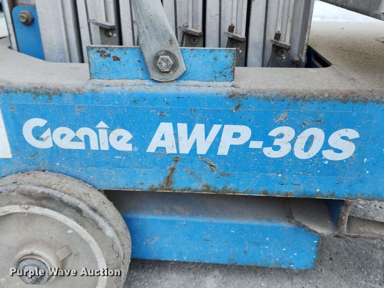 image for item JB9675 2005 Genie AWP-30S  vertical lift