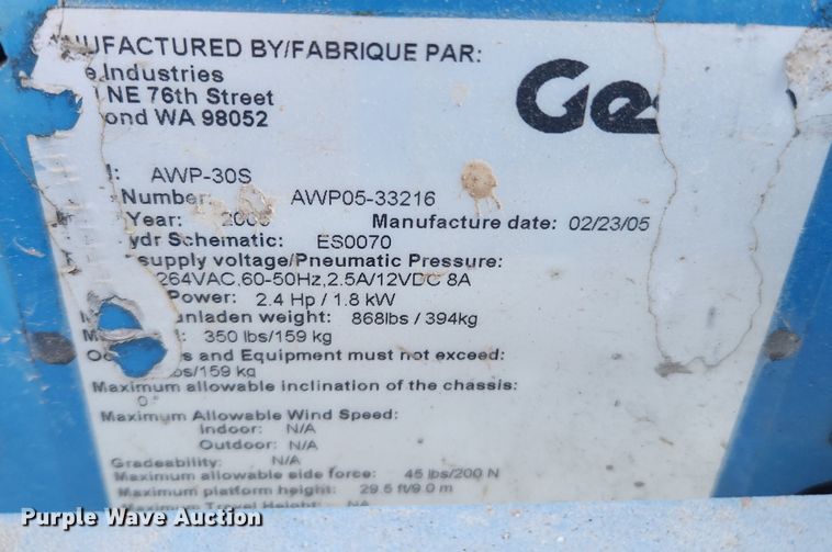 image for item JB9675 2005 Genie AWP-30S  vertical lift